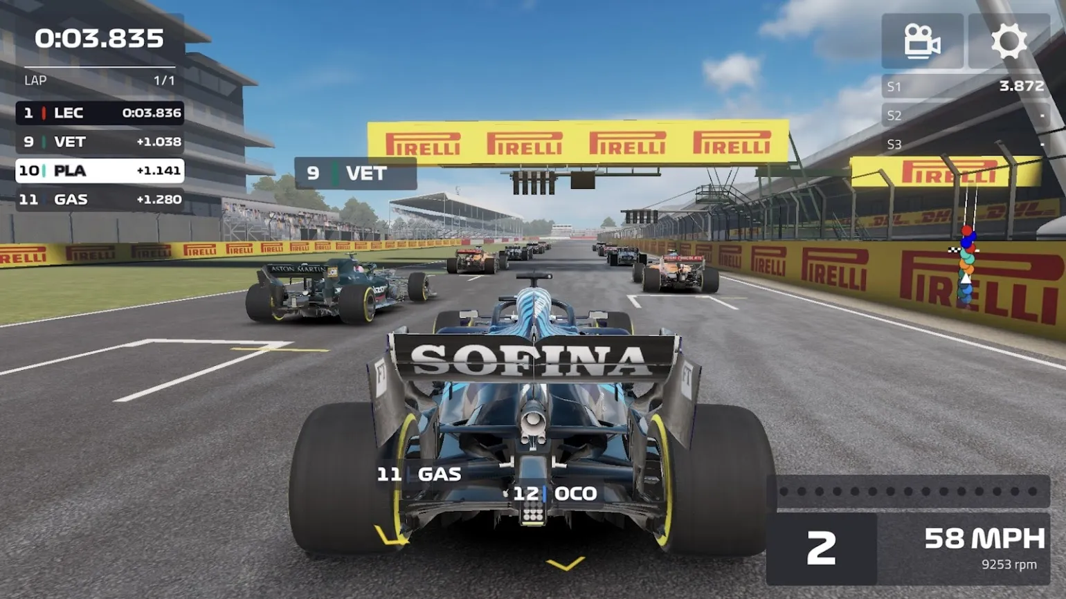 F1 Mobile Racing [мод: много денег + встроенный кэш] Screenshot 1