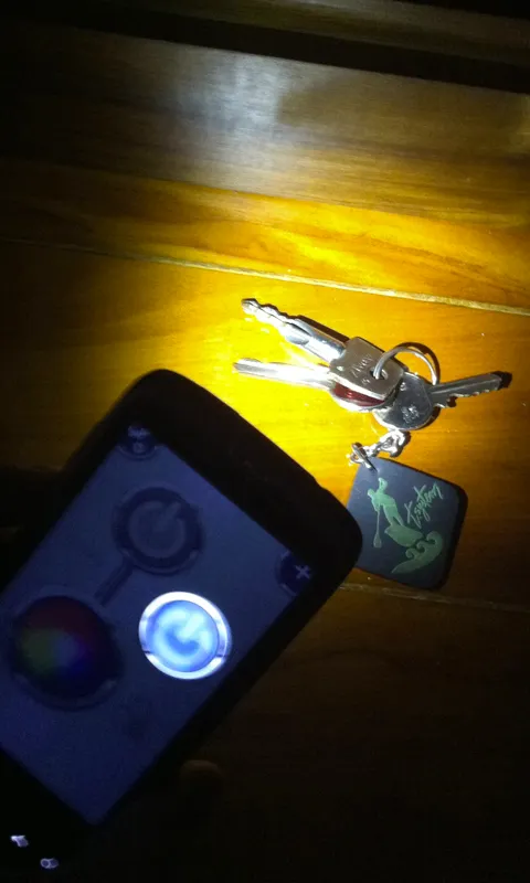 LED фонарик HD Pro Flashlight [мод: полная версия] Screenshot 2